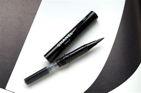 ecriture de chanel|signature De Chanel intense eyeliner.